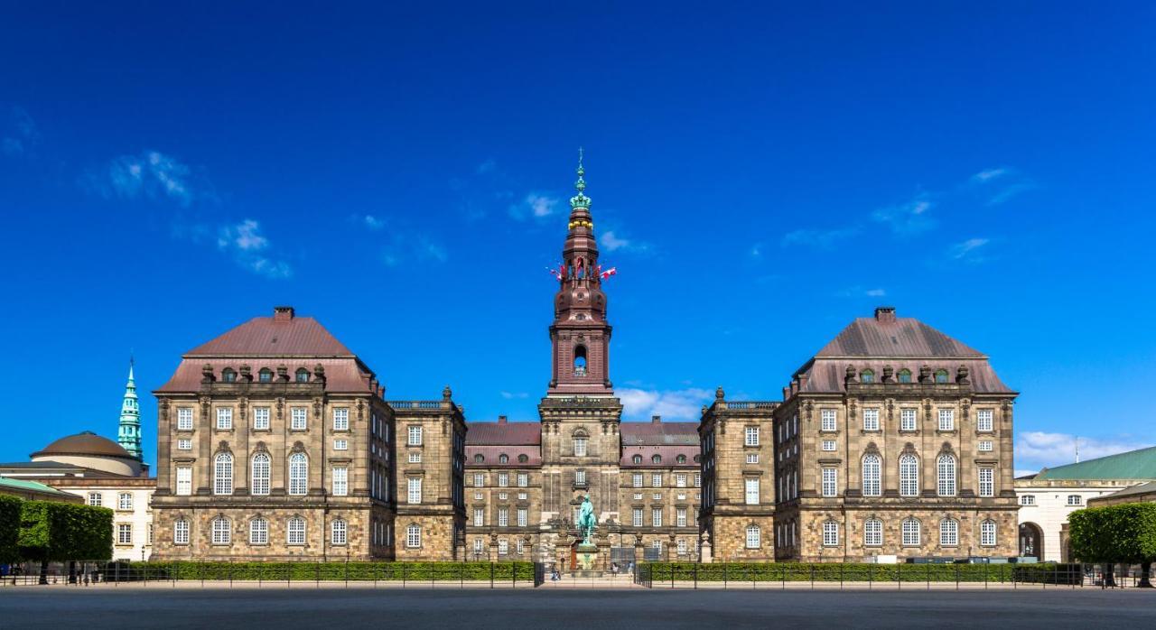 Lovely 3Br Manor Apartment 5 Min From Tivoli Gardens Copenhagen Exterior photo